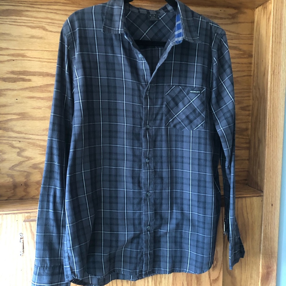 Oakley Men's Medium Gray/Black Plaid Button-Down Shirt EUC